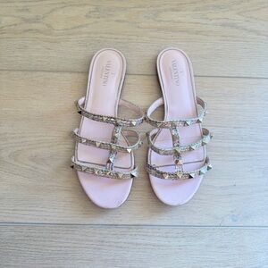Valentino Garavani Rockstud Slide Sandal in Blush